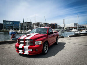 VIDEO: Viperi mootoriga Dodge RAM SRT-10