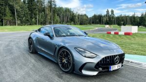 VIDEO: Mercedes-AMG GT 63